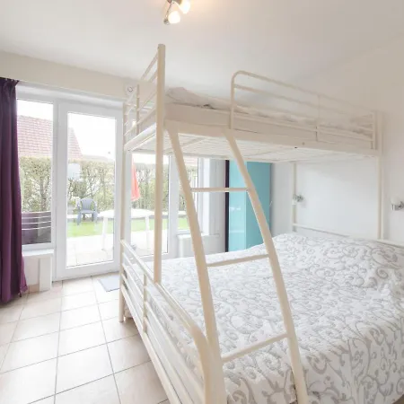 Siena With Parking And Shared Pool By Interhome Lägenhet *