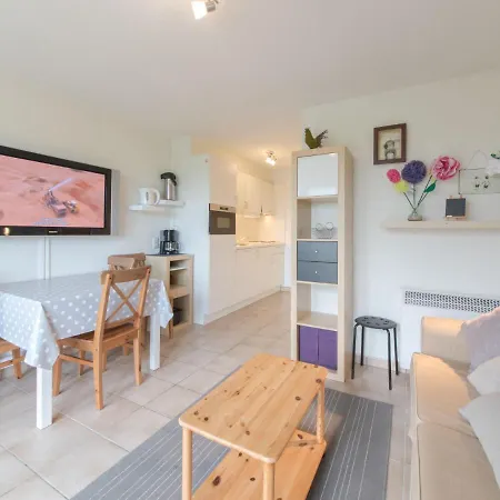 Apartmán Siena With Parking And Shared Pool By Interhome